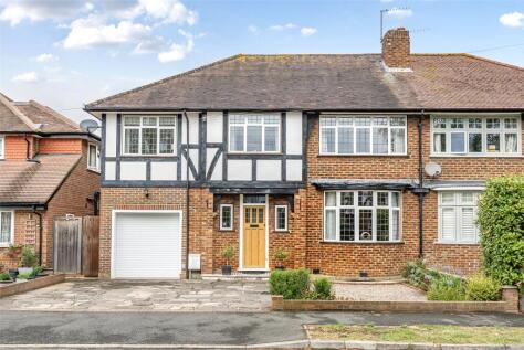 Mayfair Avenue, Worcester Park, KT4