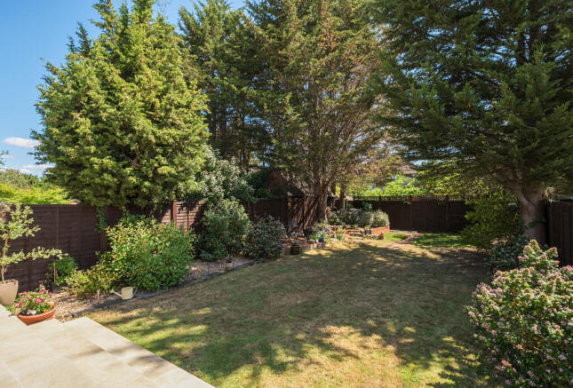 1318833-4-68665b8...