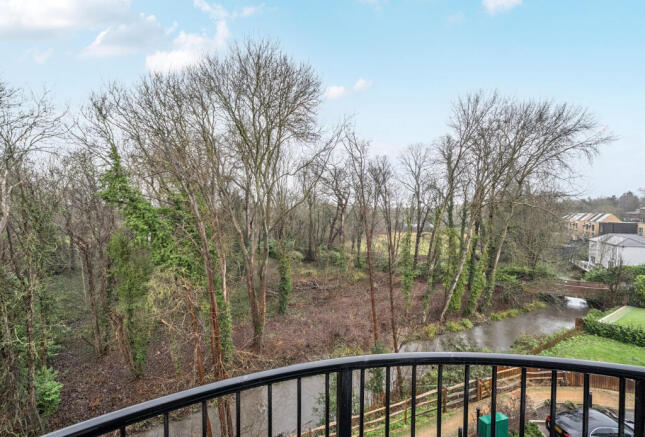 1396442-4-69663d7...