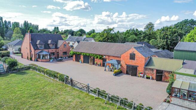 dji_fly_20250905_143742_758_1757079824294_photo_op