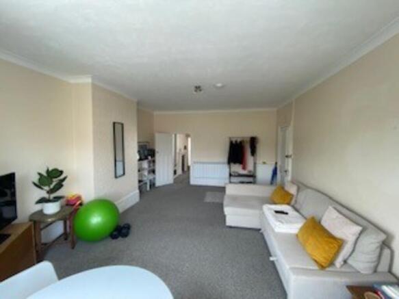 Lounge 1