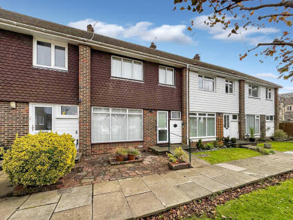 Oxen Court, Oxen Avenue