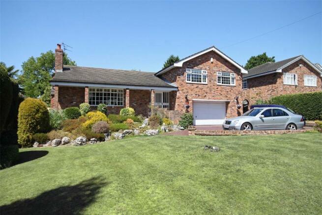 4 Bedroom Detached House For Sale In Shay Lane Hale Barns