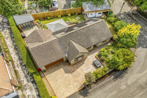 Allison Drive, Huddersfield, West Yorkshire, HD2