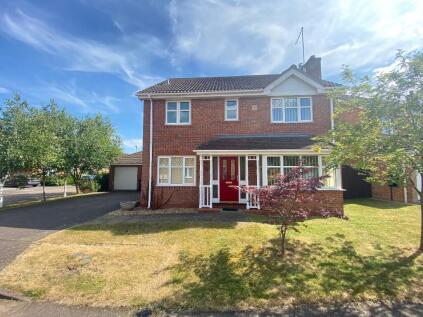 Ford Close, Yaxley, PE7