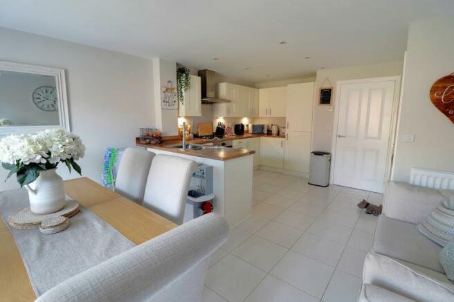 Open Plan Family Dining Kitchen