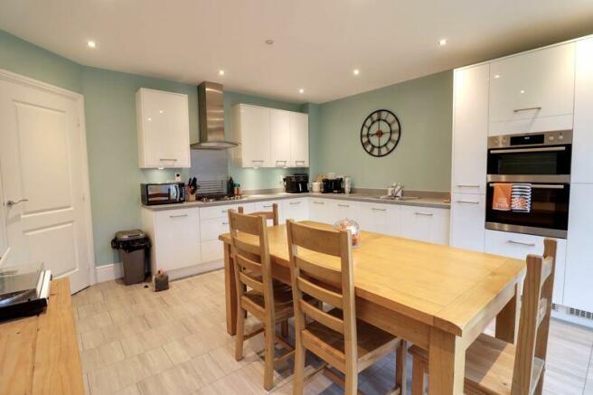 Kitchen/Dining Room