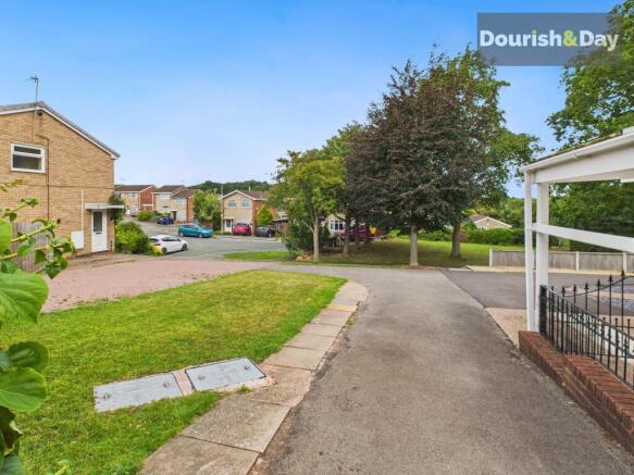 Front Garden / Driveway