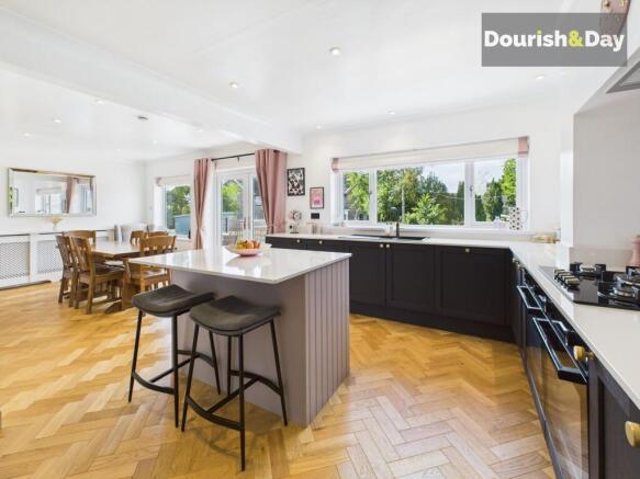 Open Plan Kitchen / Diner