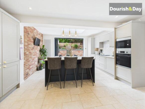 Open Plan Kitchen / Diner