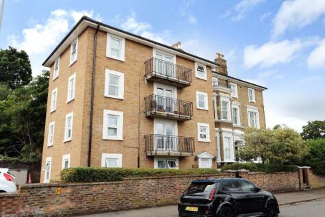 Uxbridge Road, Kingston Upon Thames, KT1