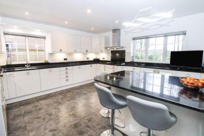 Kitchen/Breakfast Room