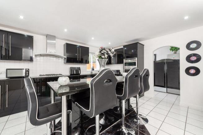 Kitchen/Breakfast Room