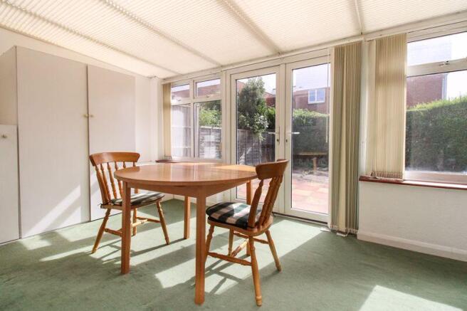 Conservatory/Dining room