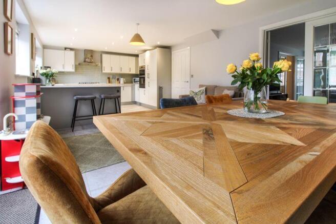 Kitchen/Dining Space