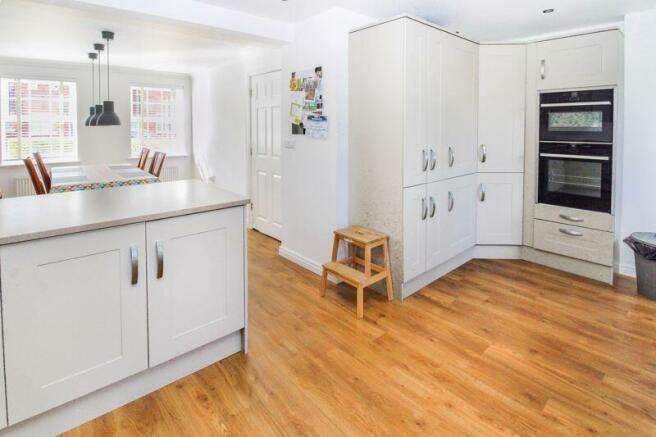 Kitchen/Dining Space