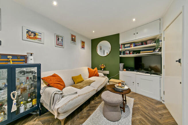 2, 263 Uxbridge R...