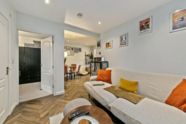 2, 263 Uxbridge R...