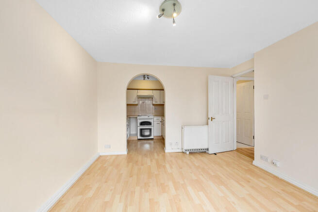 96 Riverside Cour...
