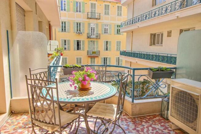 2.Terrace