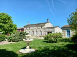 Photo of Poitou-Charentes, Charente-Maritime, Mirambeau