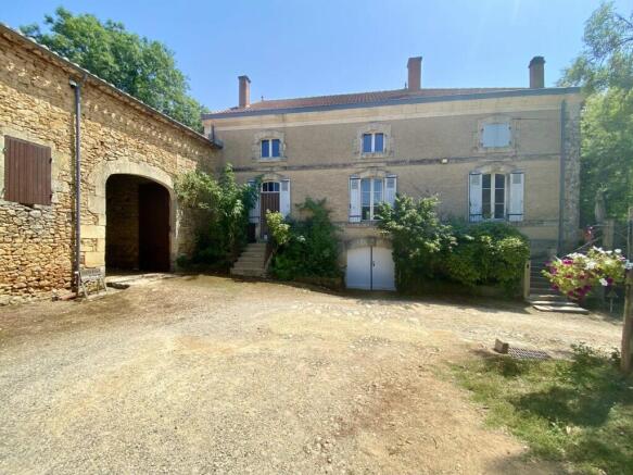 Photo 1