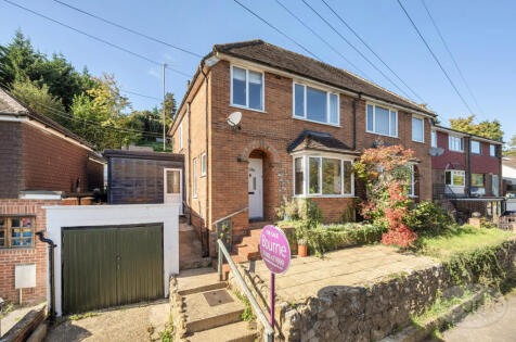 Cliffe Road, Godalming, Surrey, GU7