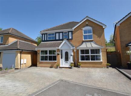 Gores Park, High Littleton Village