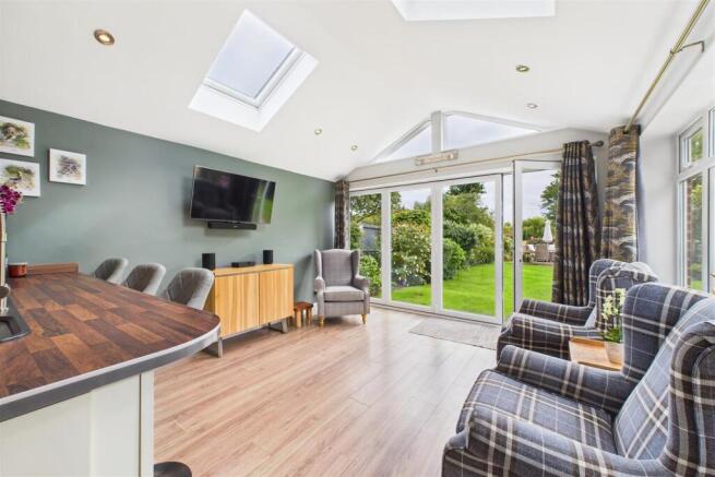 Kitchen/Garden Room
