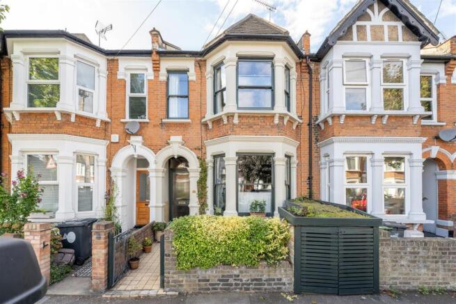 Richmond Road, E11