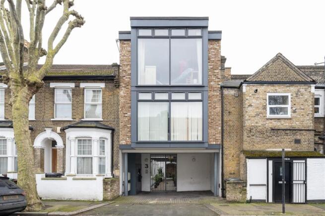 Steele Road E11