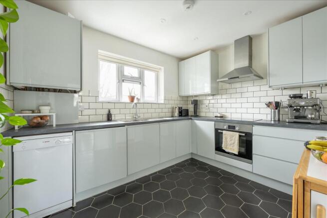 St Albans Court E11
