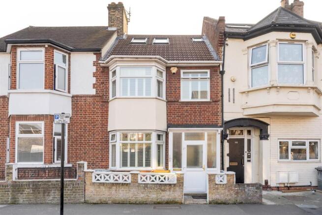 Dames Road E7