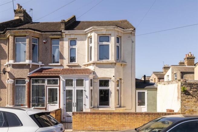 Selsdon Road, E13