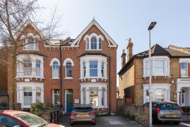 Cambridge Road, E11