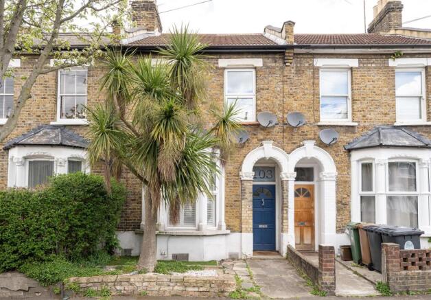Leslie Road E11