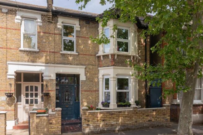 Crofton Road E13