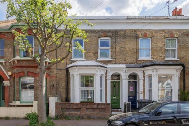 Ferndale Road, E11