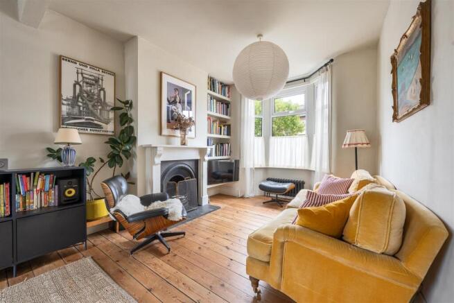 Cobbold Road E11
