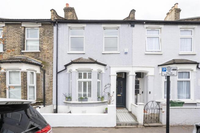 Ashville Road, E11