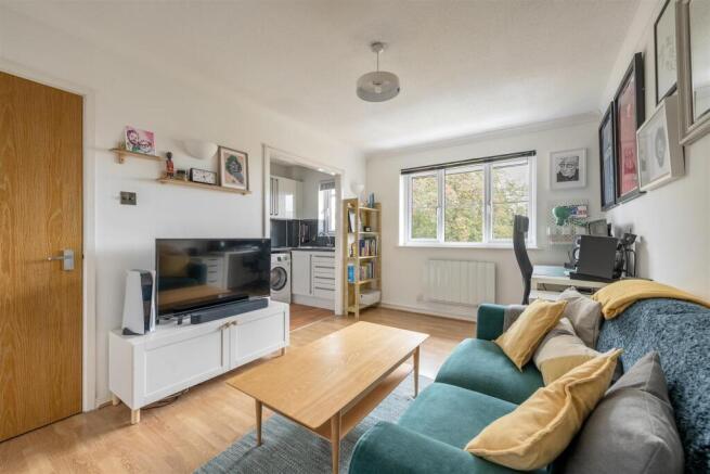 High Road Leytonstone, E11