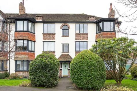 Forest Court, Wanstead