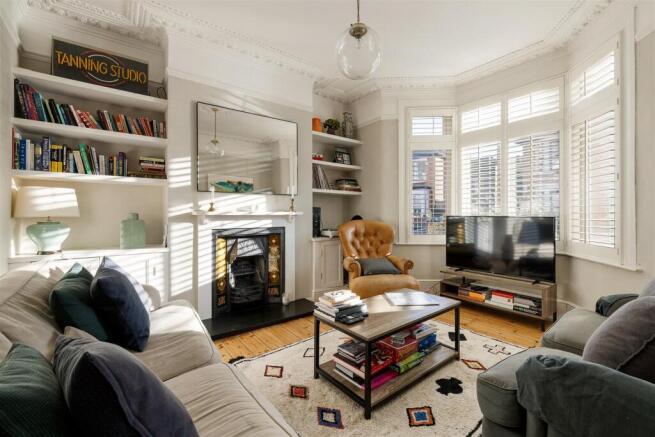 Cavendish Drive, E11