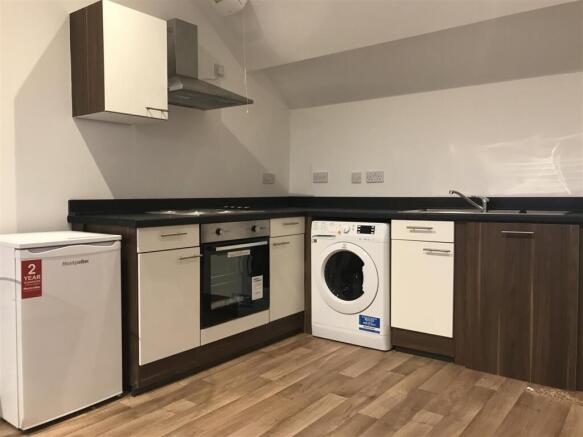 Open plan living & kitchen