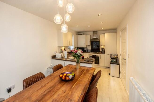 Diner/Kitchen