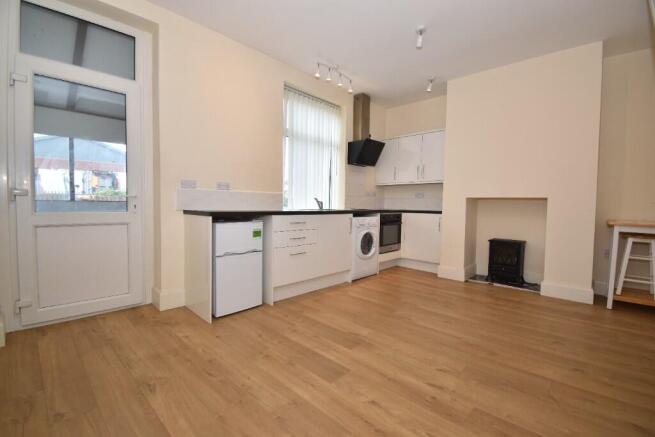 Lounge/Kitchen