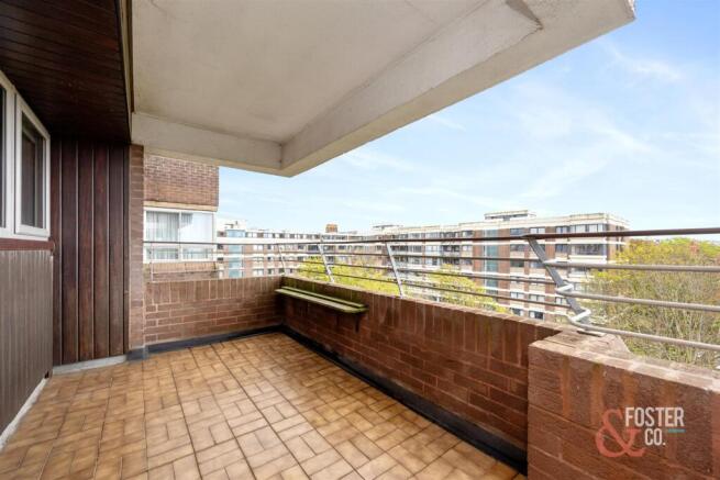 Eaton Gardens, Veric, 42-012.jpg