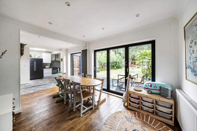 1327445-5-6879384...