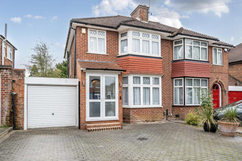 Bromefield, Stanmore, London