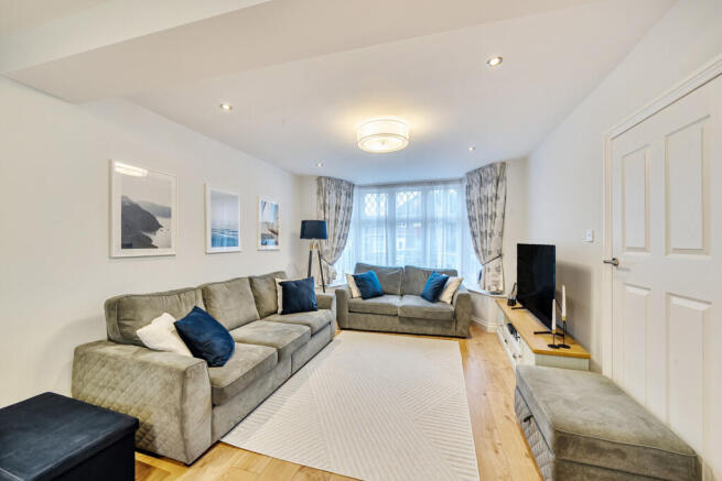 1360517-1-68e9318...